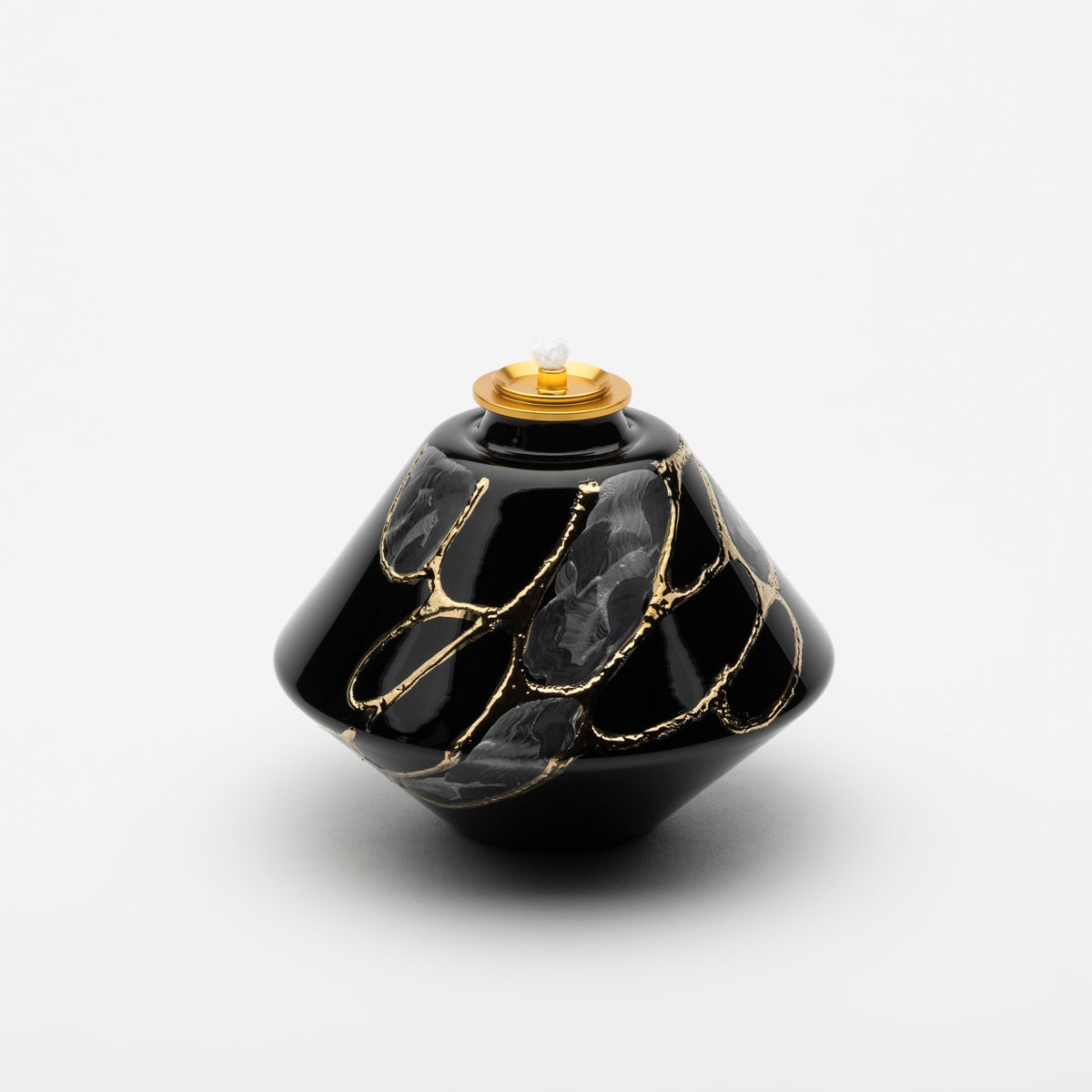 AKI NERO MARQUINA